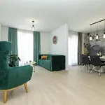 Yuki 2br W Balcony And Parking Near Old Town