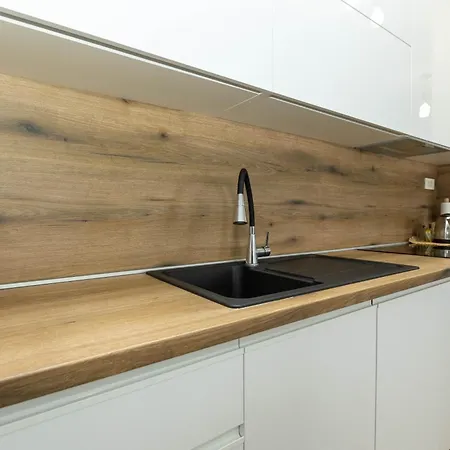 Appartamento Yuki 2br W Balcony And Parking Near Old Town