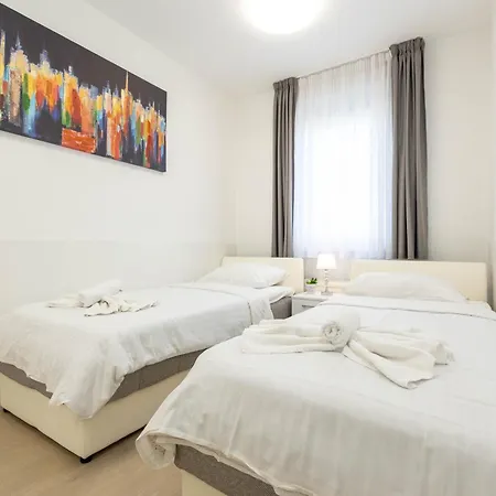 Yuki 2br W Balcony And Parking Near Old Town Appartamento