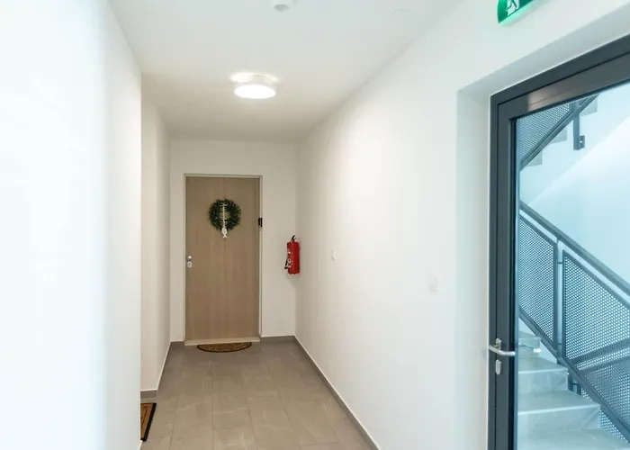 Yuki 2br W Balcony And Parking Near Old Town Lägenhet