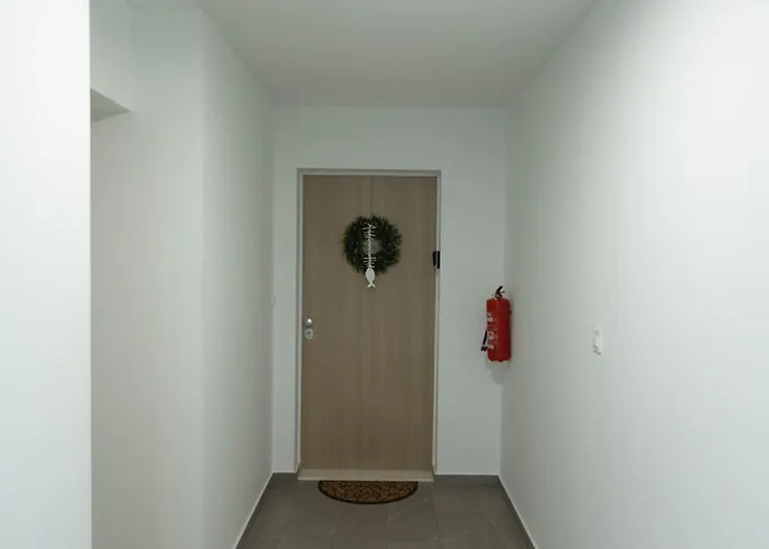 Lägenhet Yuki 2br W Balcony And Parking Near Old Town *