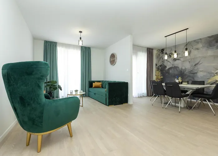 Yuki 2br W Balcony And Parking Near Old Town